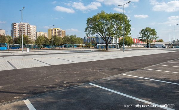 Átépítették az Örs vezér téri parkolót, amivel újabb 265 férőhelyes P+R parkolót alakítottak ki.