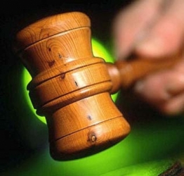 Árverés Árverés, szimbólikus kalapács a licit lezárása