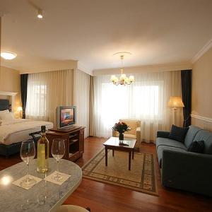 Luxust a vendégnek Hotelszoba luxusellátással a vendég részére