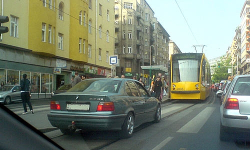 A sztrájk ideje alatt használhatják az autósok a buszsávot!