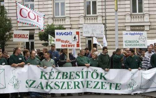 Kézbesítők Szakszervezete Kézbesítők Szakszervezete a sztrájk alatt