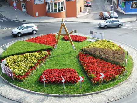 „Virágos Magyarországért” „Virágos Magyarországért” 2010-ben a főterek rendezettsége a fő téma