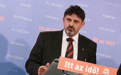 Átverő kampányt folytatnak a szocialisták
