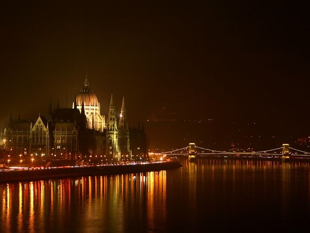 185_budapest_by_night_500_15_20100505112337_442.jpg 185_budapest_by_night_500_15_20100505112337_442.jpg