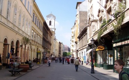 Kortárs alkotásokkal Budapest városképéért