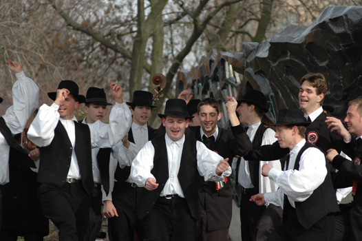 Augusztus 22-én az Angyalföld Vadrózsa Néptáncegyüttes lép fel. Augusztus 22-én az Angyalföld Vadrózsa Néptáncegyüttes lép fel.