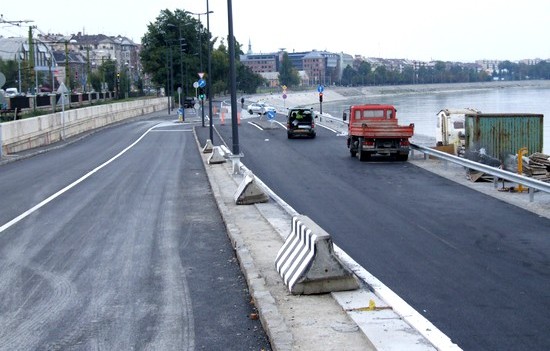 A Duna budai oldalán megszépülnek a rakparti sétányok 