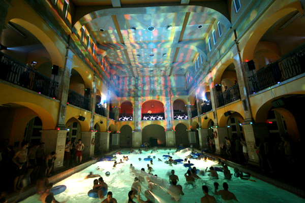 Cinetrip a Széchenyi fürdőben