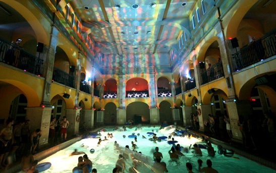 Cinetrip a Széchenyi fürdőben