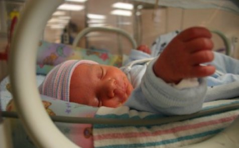 Új babamentő inkubátor Budapesten