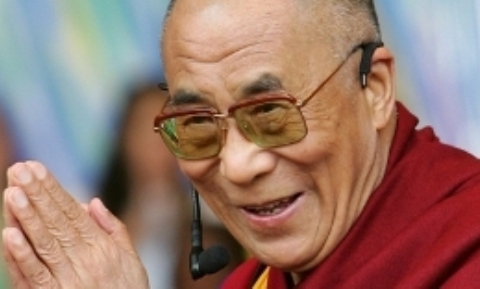  Budapestre érkezett a dalai láma 