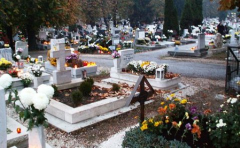 Halottak napja: lerójuk kegyeletünket az ország temetőiben
