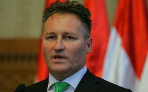 Papcsák Ferenc Zuglóban marad 