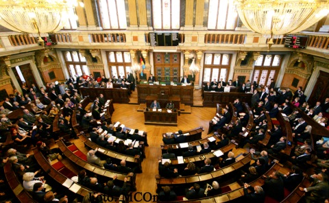 Átszerveződik és átalakul a Főpolgármesteri Hivatal