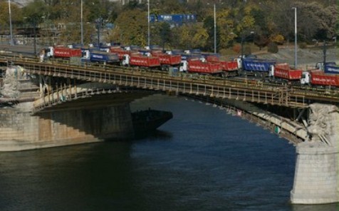 Tegnap este óta újra megnyílt a forgalom a Margit hídon