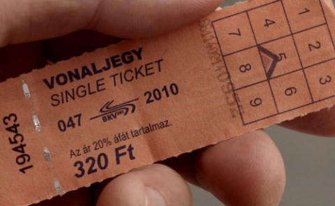 Januártól nem emelkednek a BKV jegy- és bérletárai!