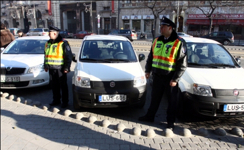 Három új rendőrségi járművet kapott Erzsébetváros