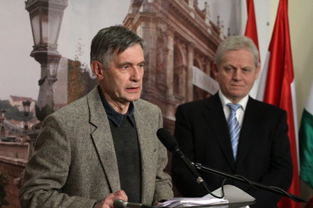 Atkári János a főpolgármester pénzügyi tanácsadója