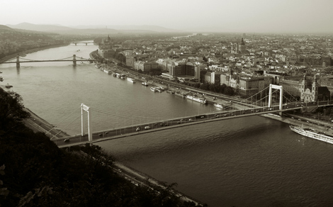 Rendhagyó ülést tartanak Budapest költségvetésének megvitatásáról