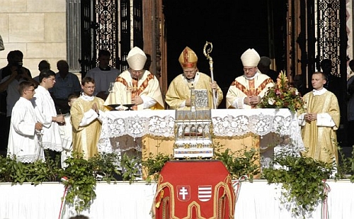 Ünnepi szentmise a Szent István bazilikánál