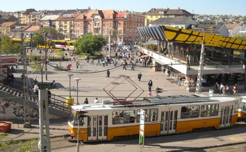 Dönthetnek a képviselők a Széll Kálmán tér átépítésének koncepciójáról