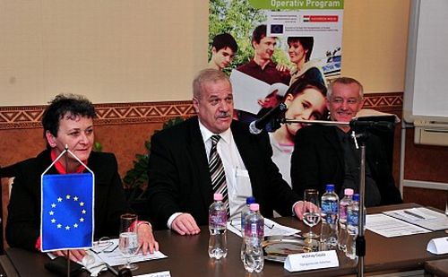 Hutiray Gyula főpolgármester-helyettes elmondta, hogy a Bethlen Gábor Szakközépiskola már nem az első, melynek épületét az önkormányzat akadálymentesítette. bud2.jpg