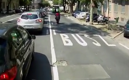 Gyorsabbá vált a tömegközlekedés a Mészáros utcai buszsáv meghosszabbításával