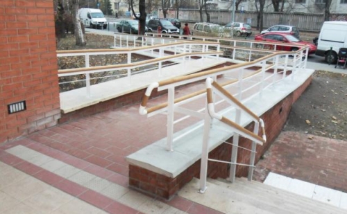 Komplex akadálymentesítésen esett át a XIII. kerületi Polgármesteri Hivatal