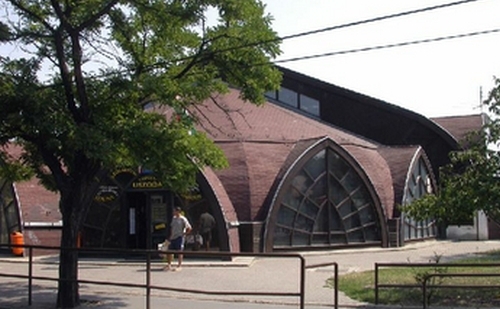 Megújuló energiából fűtik a Kispesti Uszoda medencéinek vizét