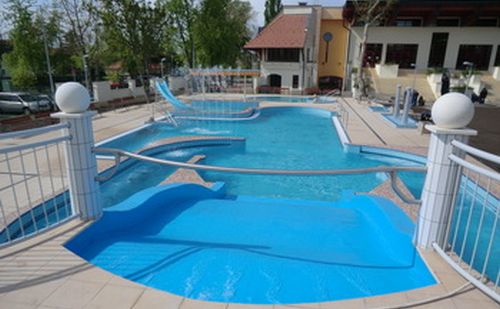 Megnyitotta kapuit a XVI. kerületi Erzsébetligeti Strand