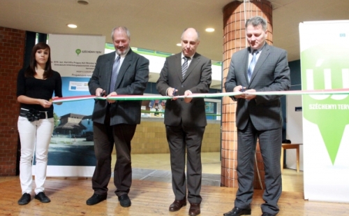 Uniós támogatásból hajtottak végre energetikai korszerűsítést egy XVIII. kerületi gimnáziumban