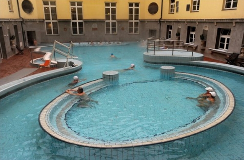 Tarlós István főpolgármester részt vett a felújított Lukács Gyógyfürdő átadásán