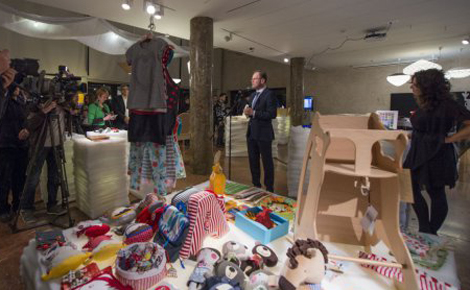 Navracsics Tibor nyitotta meg a 3.Ajándék Terminált Budapesten