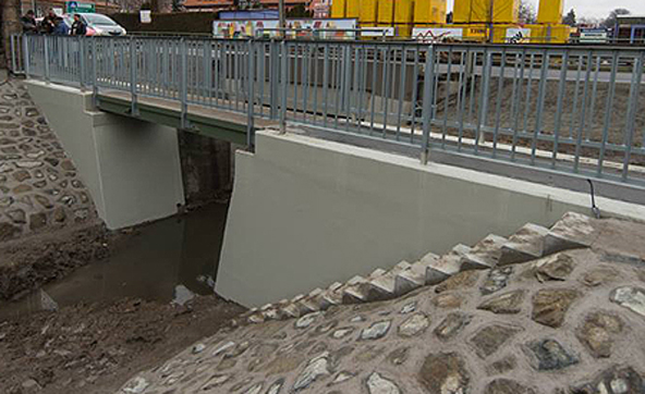 Gyalogoshidat újítottak fel 13,6 millióból Budapesten