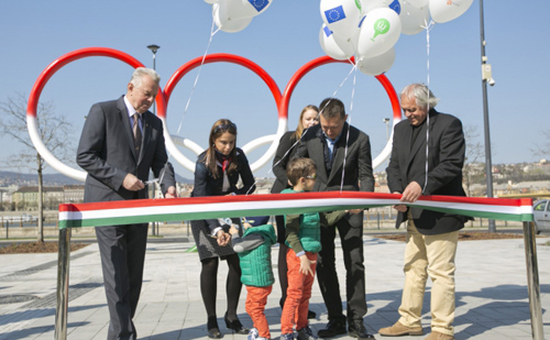 Rogán Antal és Schmitt Pál adta át a felújított Olimpiai parkot Budapesten
