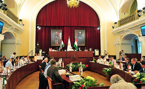 A 3-as metró kocsijainak felújításáról és a Szigettel való együttműködésről is döntött a Közgyűlés