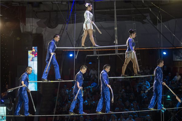 Kolumbiai csapat nyerte a cirkuszfesztivált a Budapesti Nagycirkuszban