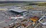 Hamarabb adják át az új utasmólót a repülőtéren