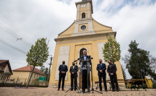 20 templomot újít fel a kormány Pest megyében