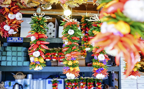 Átadták az üllői piacot- a kormány célja támogatni a helyi termelőket