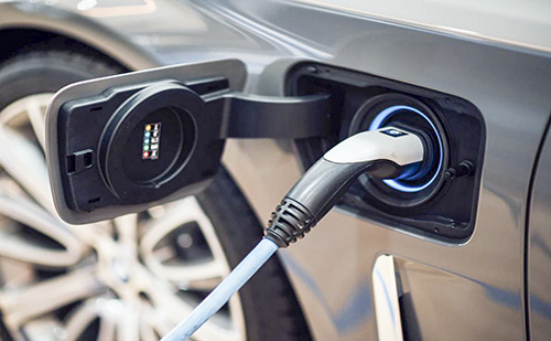 Már hidrogénnel is lehet tölteni az autókat Budapesten