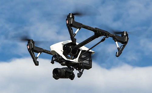 Drónirányító és drónadatelemző továbbképzést hirdettek meg a Széchenyi István Egyetemen