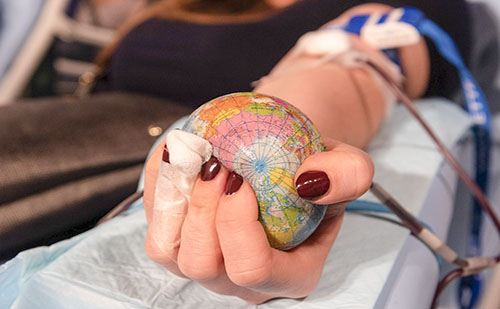 Új véradó autóbuszt kapott az Országos Vérellátó Szolgálat