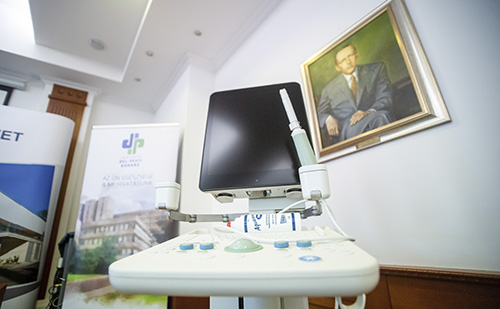 Robotsebészeti gépekkel gyarapodik két fővárosi kórház