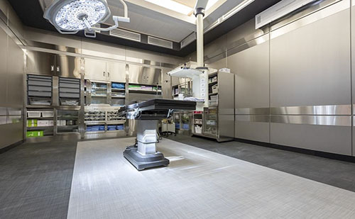 Megtörtént az első robotsebészeti műtét a fővárosban