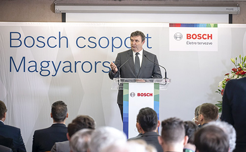 Mesterséges intelligencia tanszéket avattak az ELTE-n