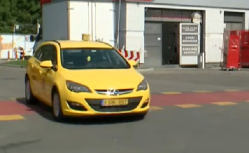 Megdöbbentő - Többszörös büntetéssel, ittasan vezetett egy budapesti taxis