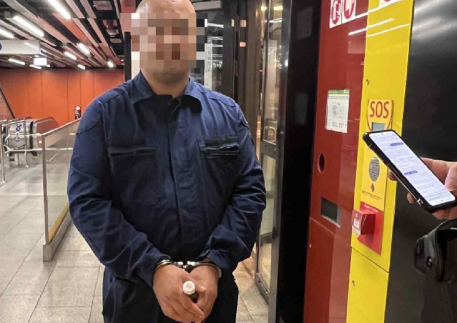 Megbilincselték a rendőrök látszólagos kollégájukat