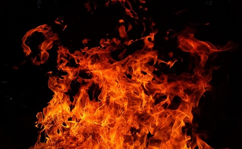 Megint tűz csapott fel a budapesti Rákosrendezőn