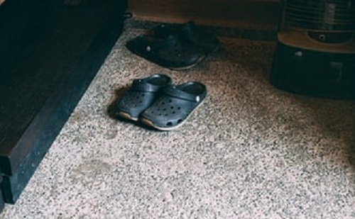 4 tipp, hogyan dobd fel olcsón a lehangoló lakásodat